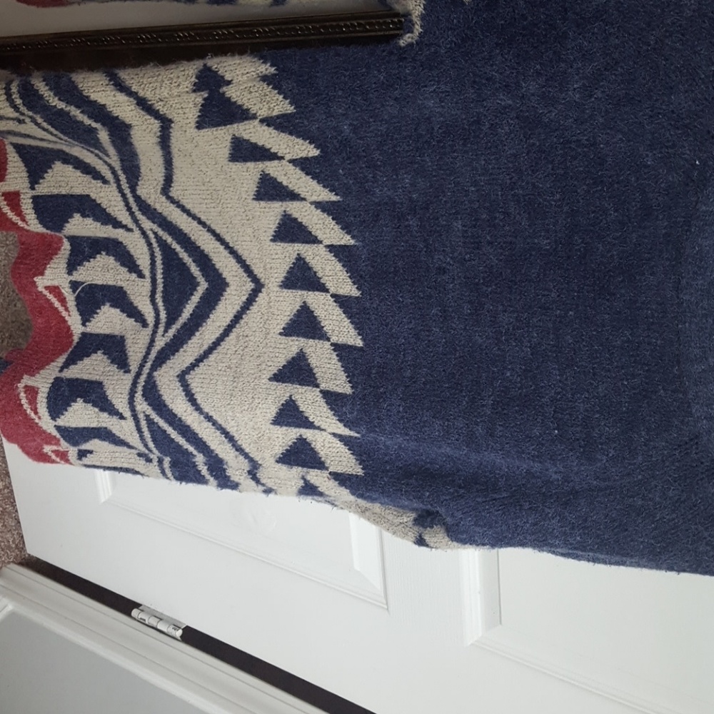 Sweater - Picture 5 of 5